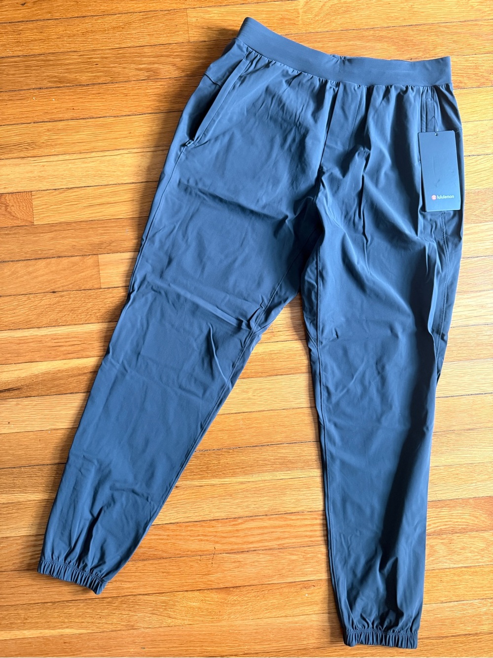 lululemon women’s surge Jogger Sweatpants size M